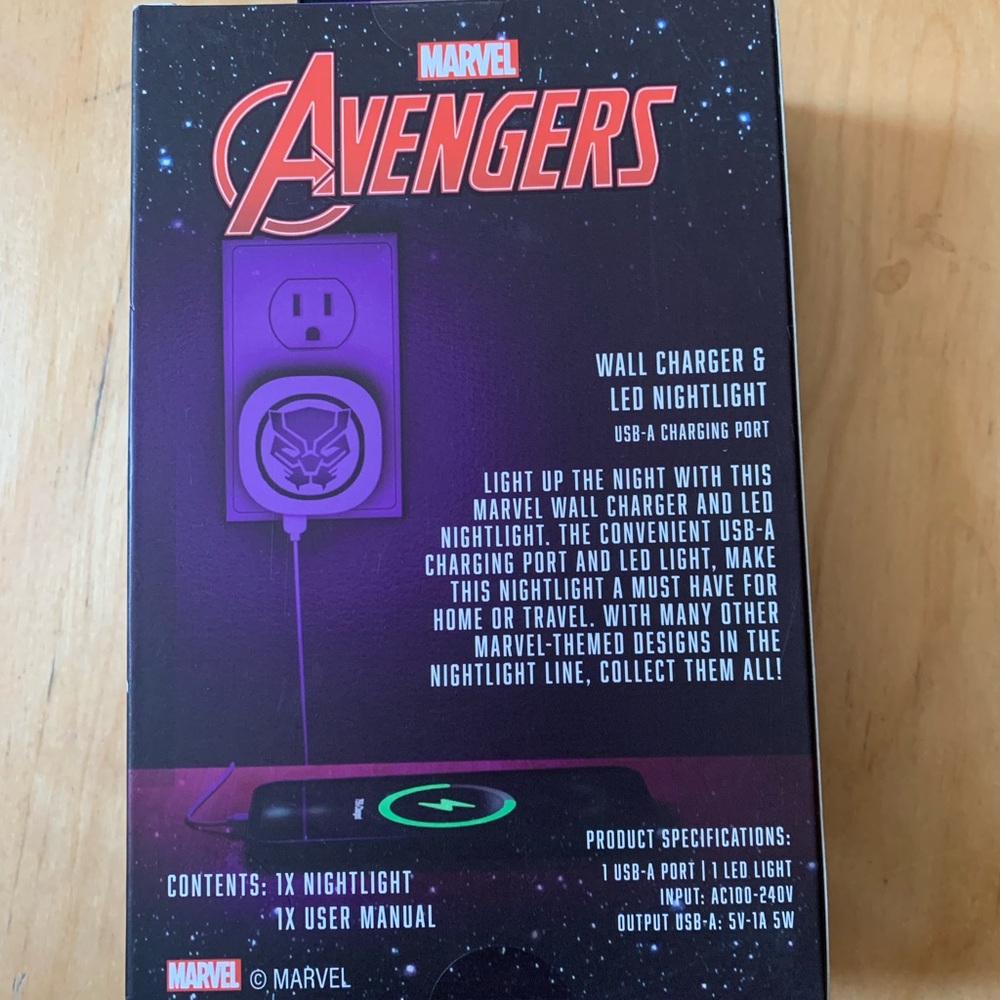 🖤5/$ 20- Marvel Avengers Wall Charger & LED Nightlight
USB-A Port, foldable plug - Picture 2 of 4